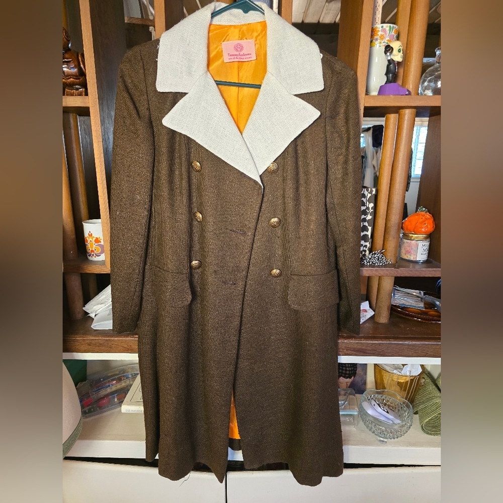 Tammy Andrews Vintage Tweed Brown Double-Breasted Coat with White Collar